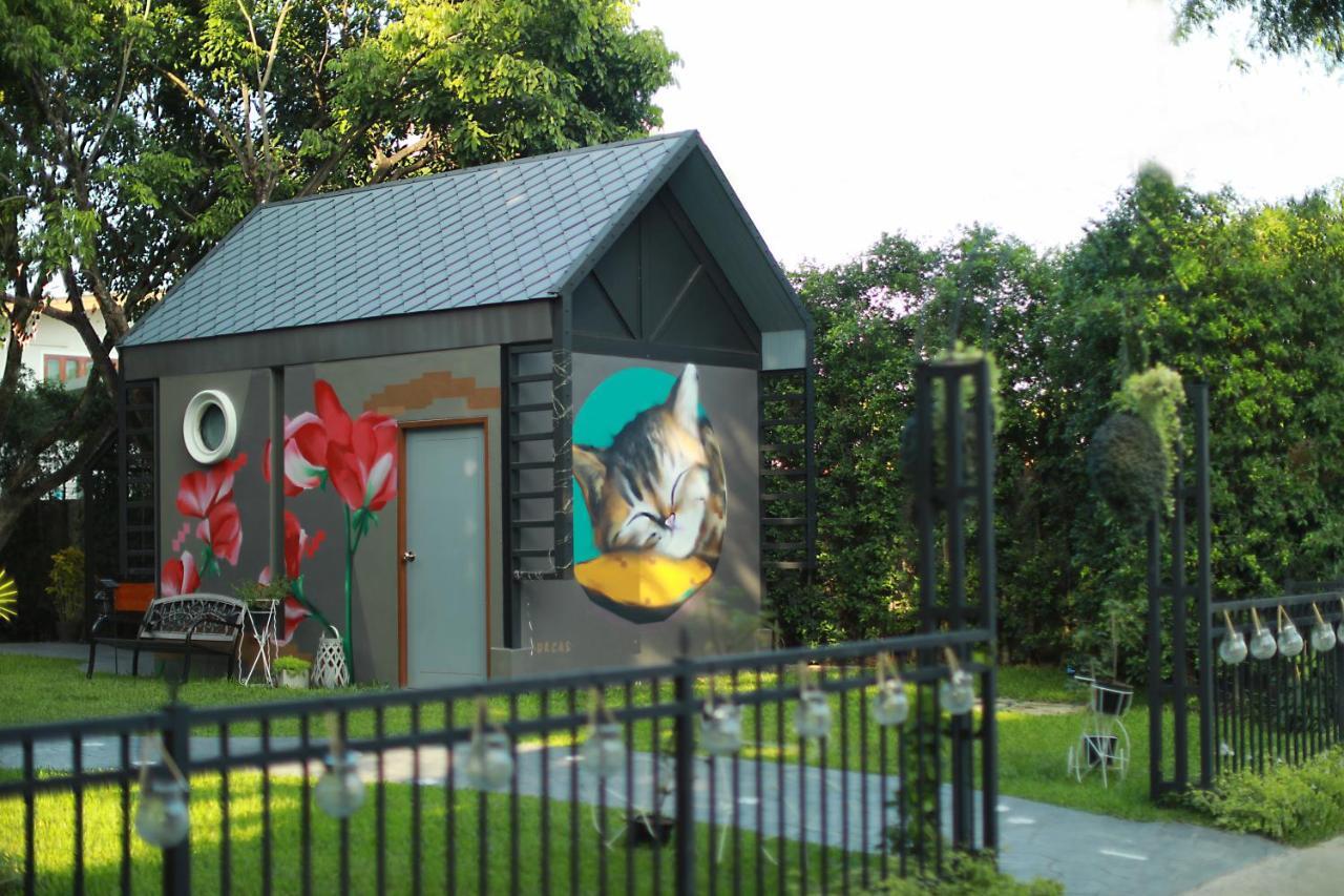 Yellow Pillow Village Чиангмай Екстериор снимка